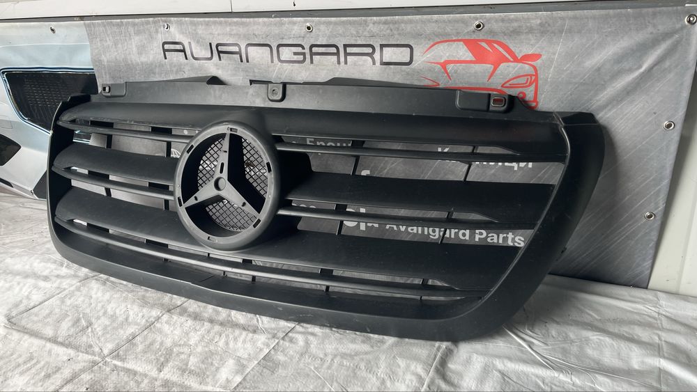 2 броя предна решетка Mercedes Sprinter W907 2019-