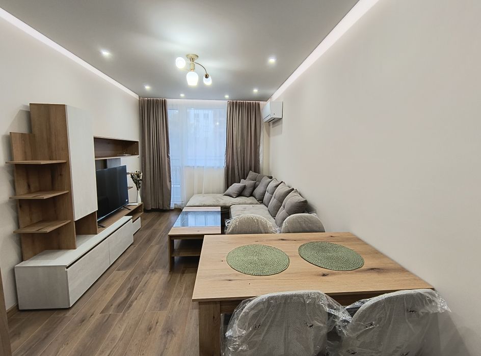 Дава се под наем Тристаен апартамент в Пловдив, Южен - 92 кв.м за 612 € - Снимка #3