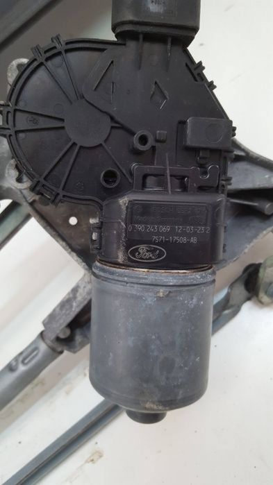 Grila ansamblu motoras brat brate stergator Ford Mondeo MK4 Facelift