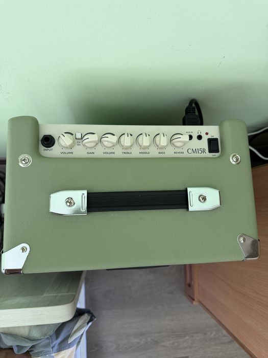 Cort G110 + комбик cm15r
