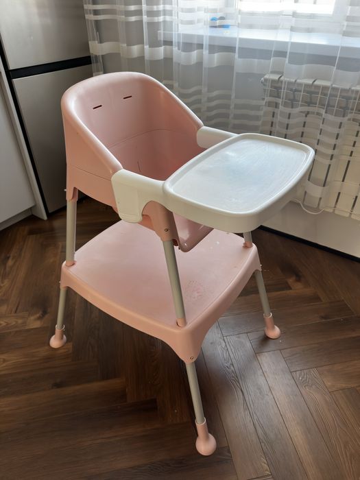 Детский стол отдам даром