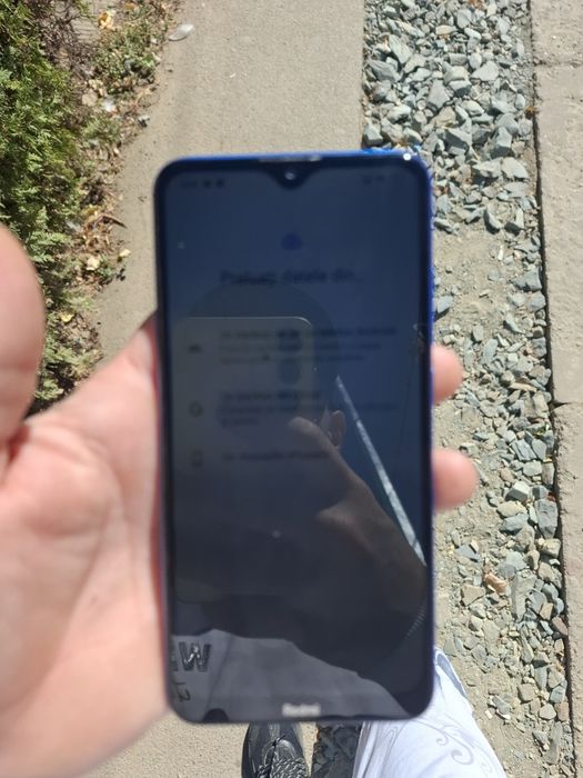 vand redmi 8 telefomu merge si arate foarte bine