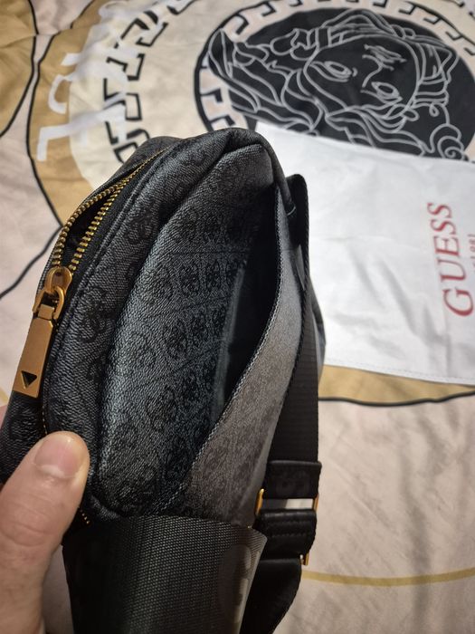 Guess мъжка чанта през рамото