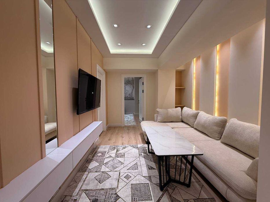 ЦУМ, 3 комнаты, 72 м², 6 этаж, мебель и техника