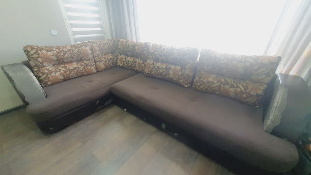 Продам угловой диван б/у