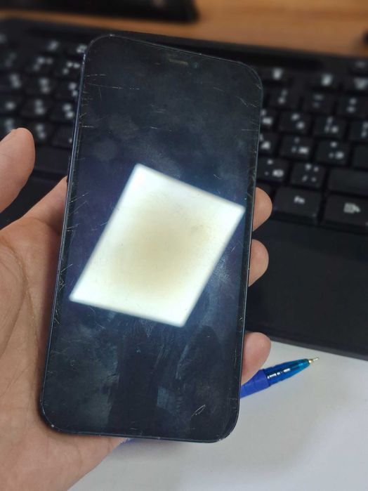 I phone 12 сотилади