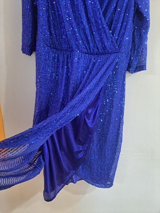 Продам новое платье