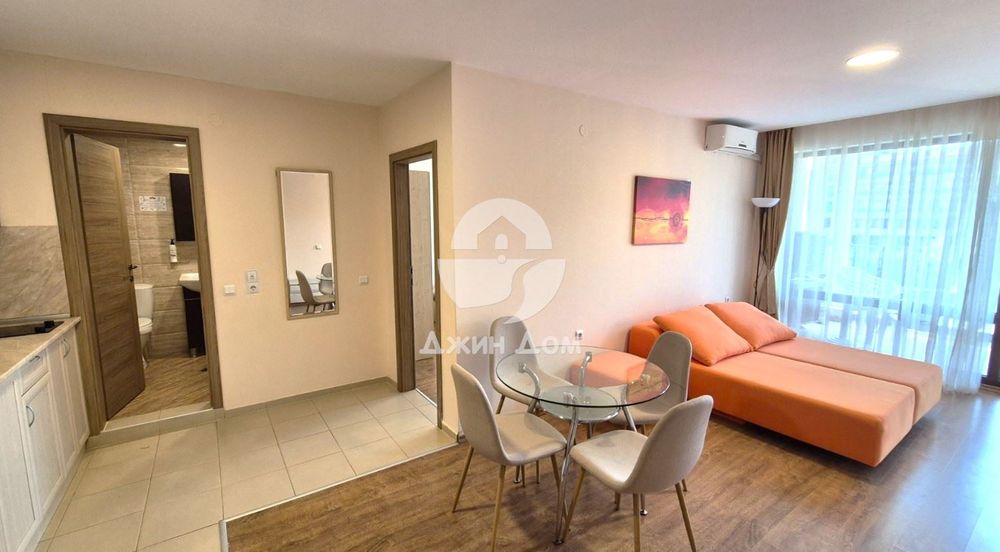 Продава се Двустаен апартамент в Свети Влас - 74 кв.м за 2014 €/кв.м - Снимка #2