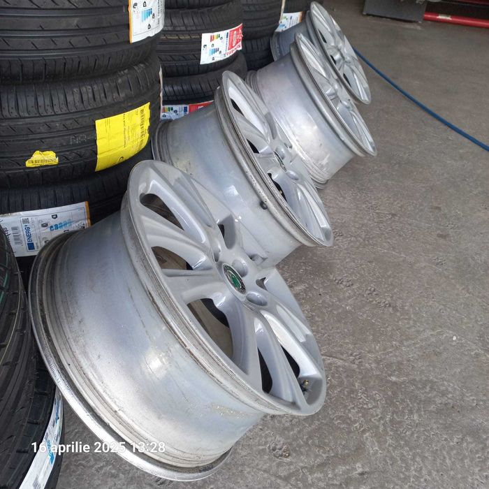 vand Jante cu sau fara roti 17"Ele sunt montate pe roti 225/45/17 94v
