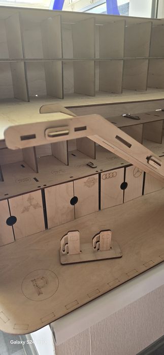 Паркинг гараж для машинок