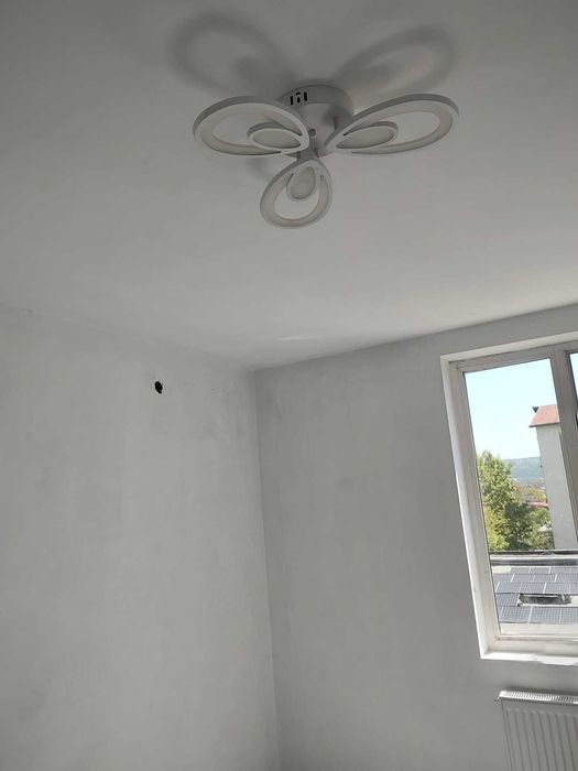 Vând apartament în orașul Bârlad ..centru.