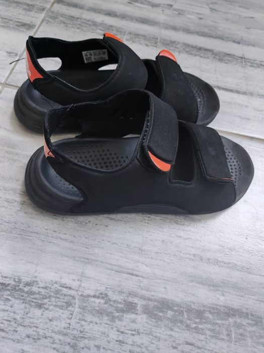 Сандали Adidas 32 номер