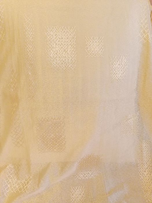 Тюль бежевого цвета