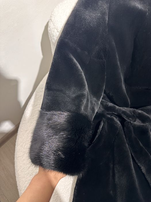 Продам норковую шубу