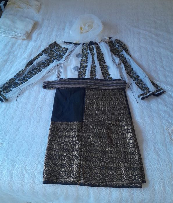Costum national traditional