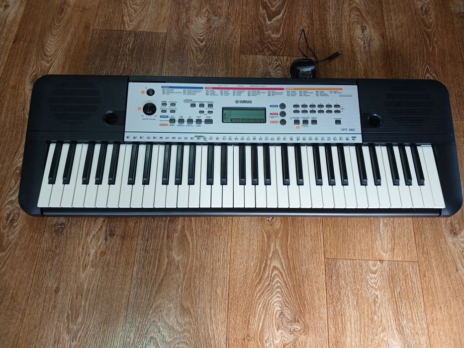 Pian , Orga Yamaha ypt 260