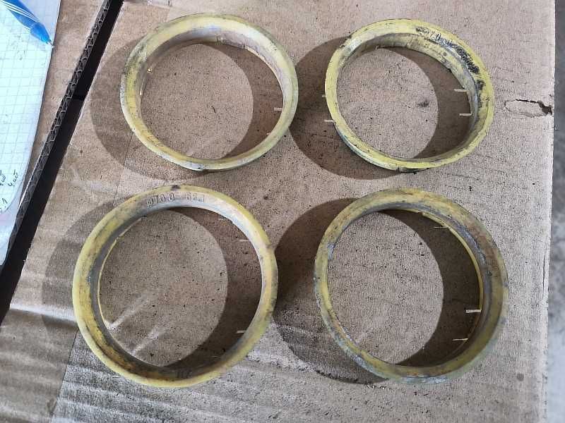 Продам пластмассовые центровочные кольца с 70.0 на 66.1 мм. 5000 тг.