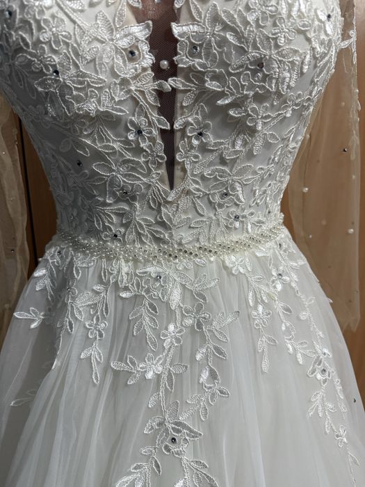 Vând rochie mireasă tip prințesă