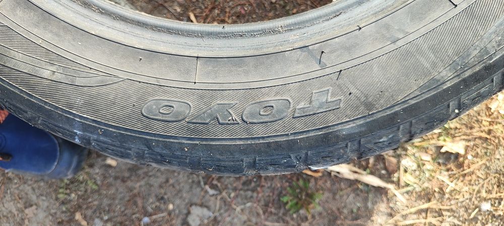 Продам две резины на 16