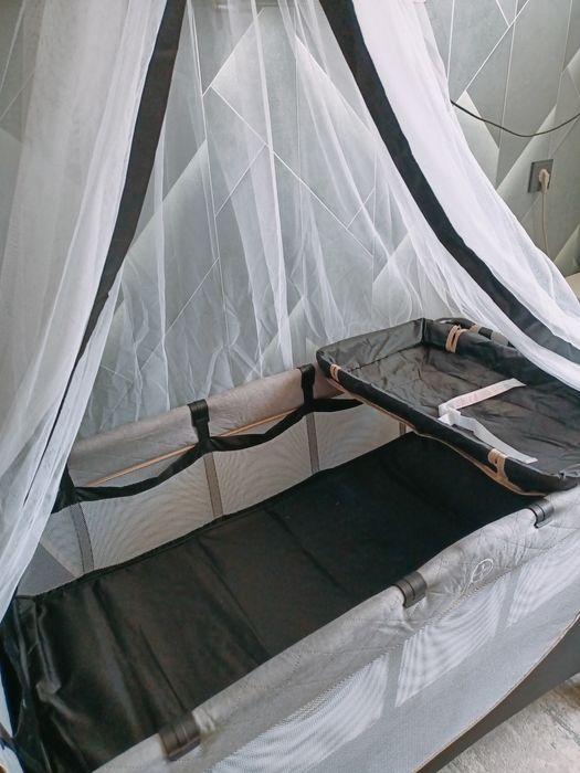 Продам кровать-манеж