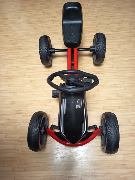 Cart cu lanț și pedale