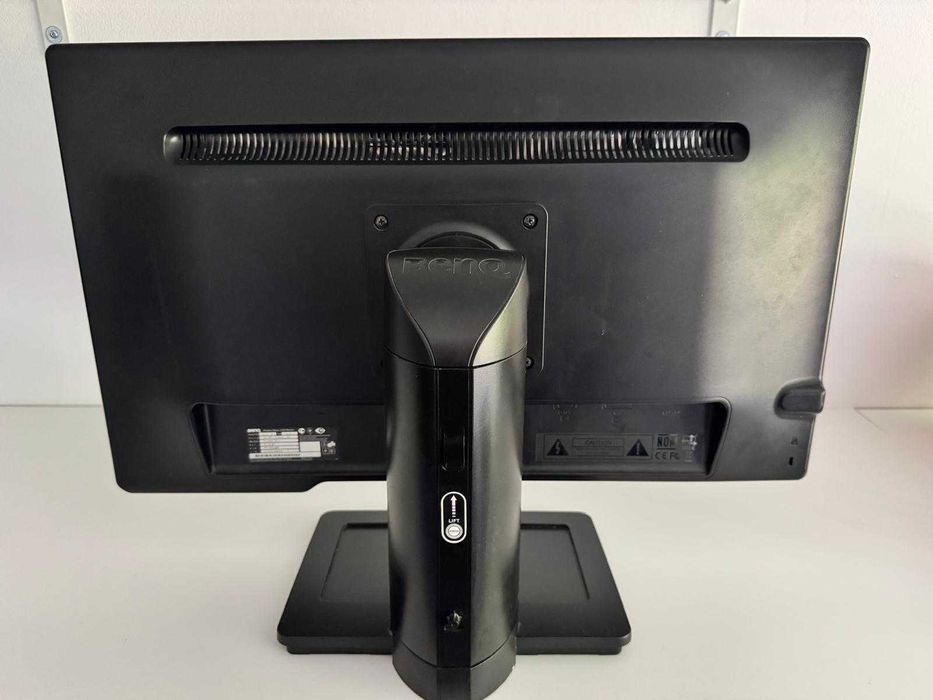 Monitor LED BenQ Professional Gaming XL2411T 24