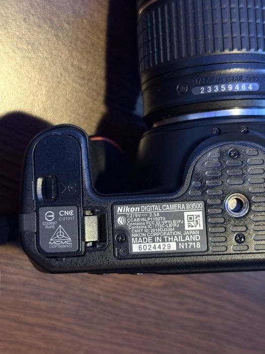 Aparat foto DSLR Nikon D3500 + Obiectiv AF-P NIKKOR 18-55mm G + Geantă
