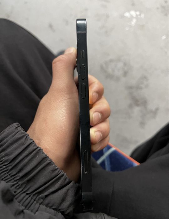 Айфон 13 срочно.