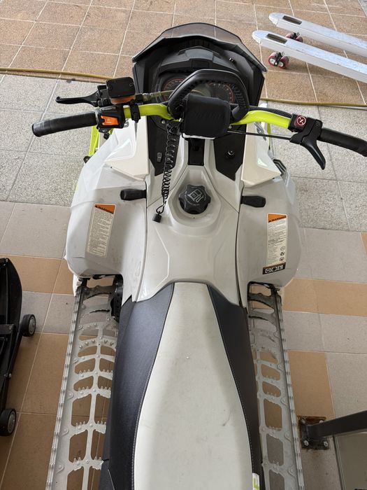 SkiDoo Snowmobil Ski Doo 800