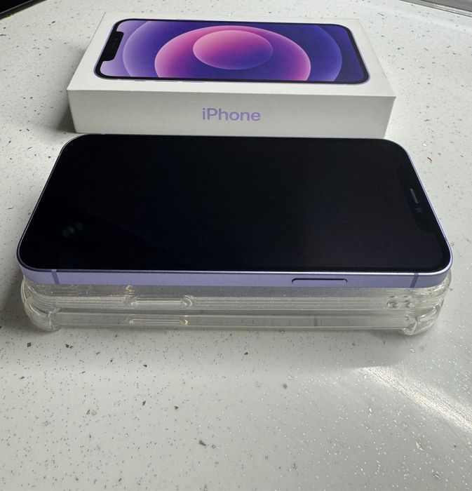 iPhone 12 64GB – с кутия и 2 кейса