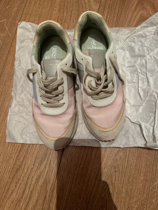 Майкл Корс кроссовки в отличном состоянии