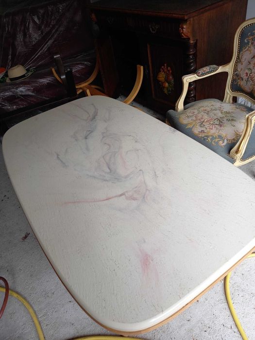 Холна маса,мрамор,крака масив