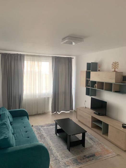 Inchiriez apartament 2 camere zona Coresi — fotografia 1