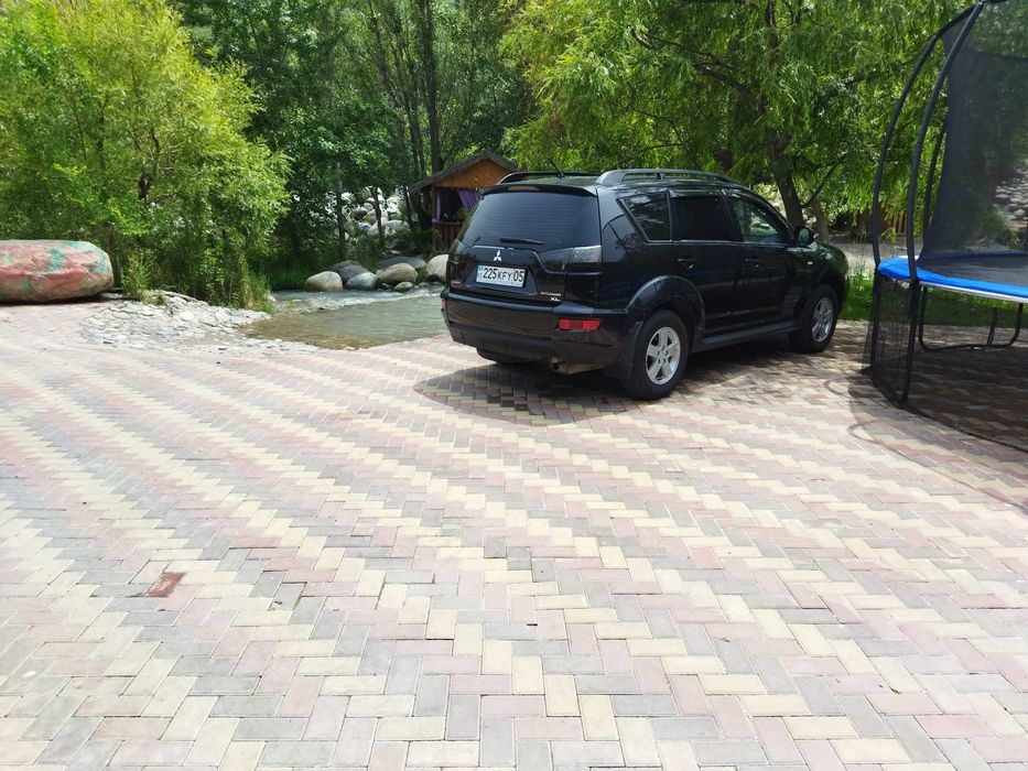 Mitsubishi Outlander xl