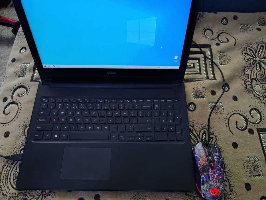 Vând laptop DELL, I5, SSD 256 GB, WINDOWS 10