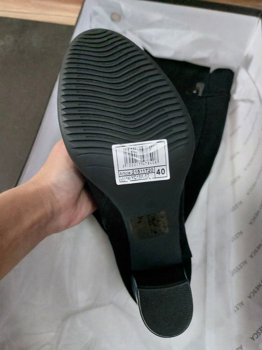 Продам осенние сапоги