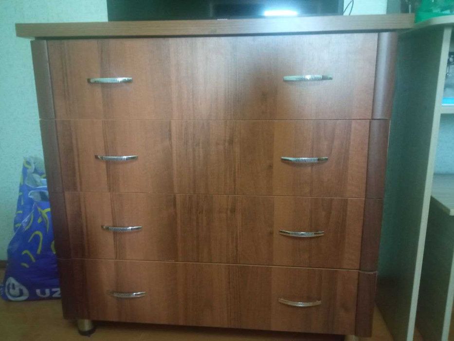 Продаётся комод !!!