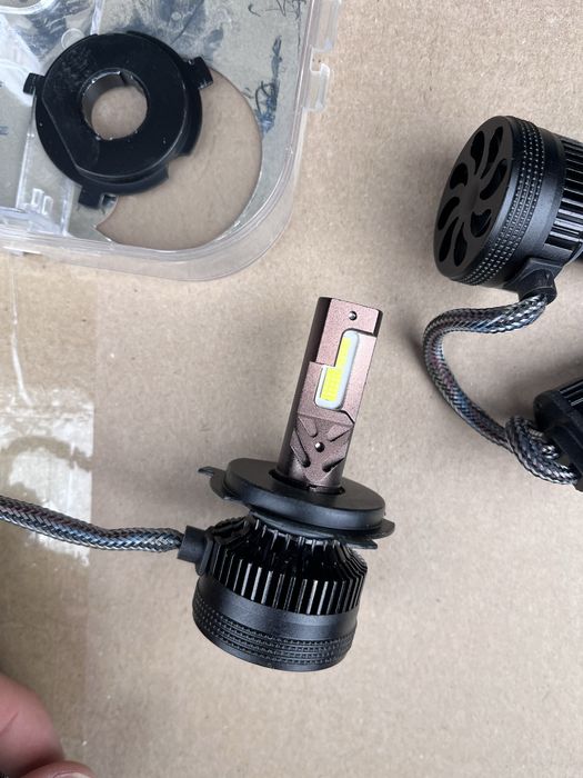 Лэд лампочки H4