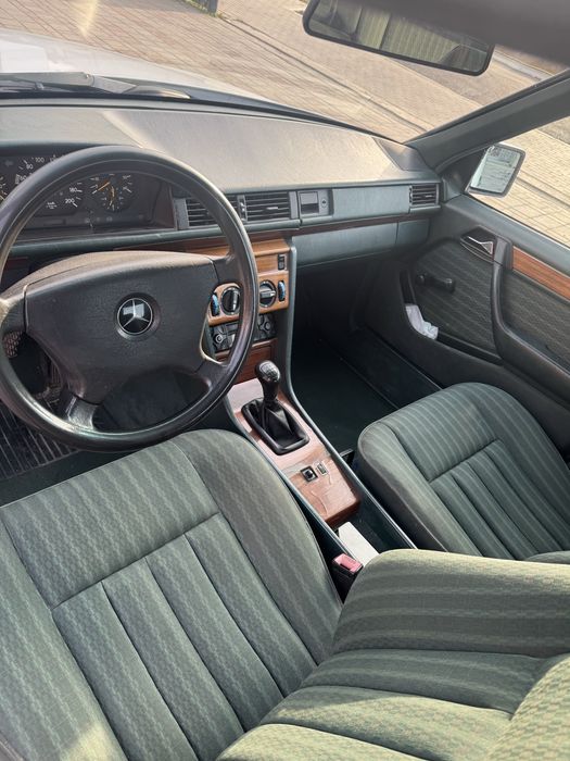 MERCEDES-BENZ E-Class 0 — imagine 5