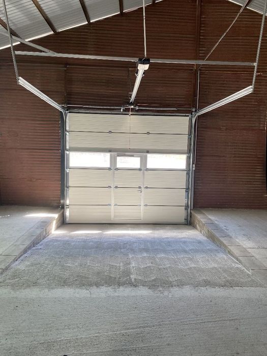 Hală industrială 216 mp de închiriat – Huși, zonă comercială/industrială