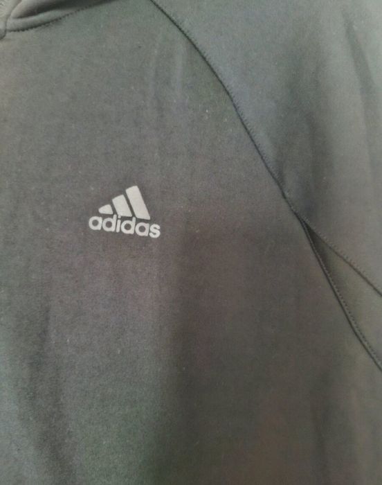 Суитчър Адидас, много запазен