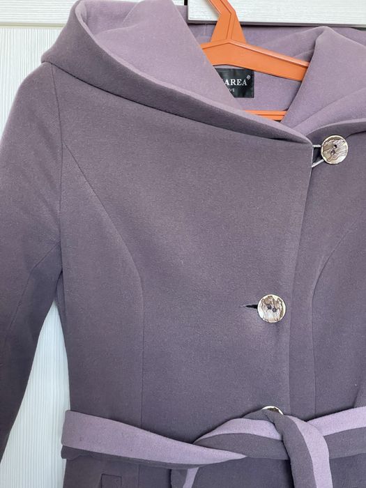 Продается пальто демисезонное