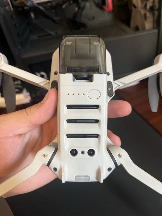 Vand Drona DJI Mini 2 SE  2.7K + Încărcător