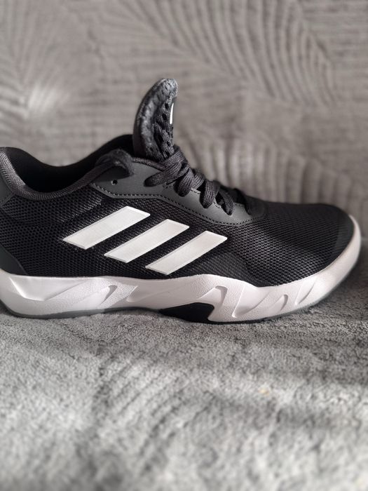 Кроссовки Adidas