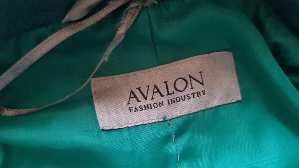 Продам осеннее пальто