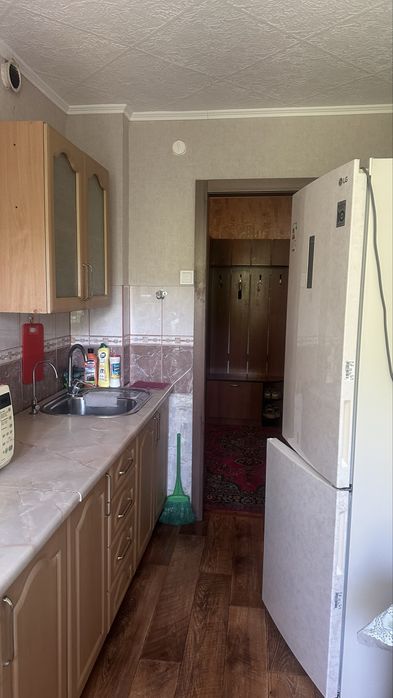 продается, 2 х комнатная квартира 3/5