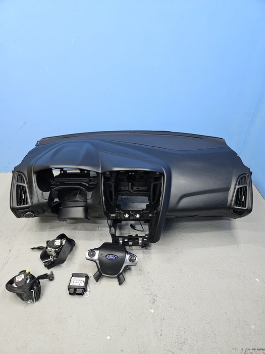 Plansa de Bord Ford Focus Mk3 (2010-2018)