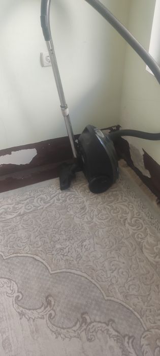 Pilisos sotlladi  400000