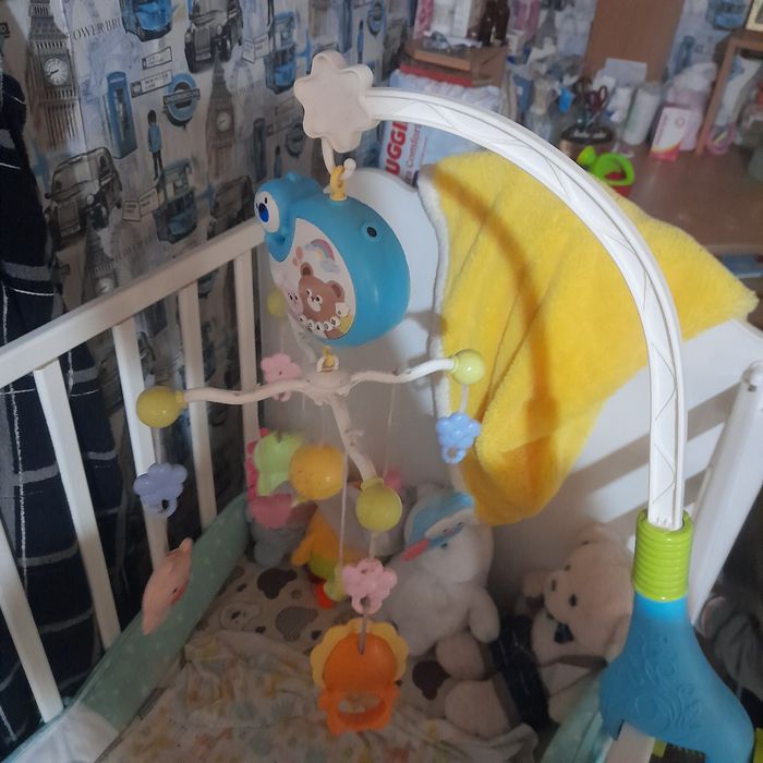 Детский мобиль на кроватку