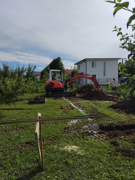 Echipa de construcții, case la roșu